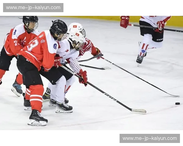 冰球首发:开启激情与荣耀的冰上之旅 冰球首发:开启激情与荣耀的冰上之旅